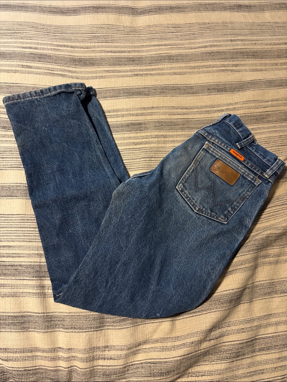 Wrangler FR Men’s Jeans in Mid Blue — Classic Casual Style